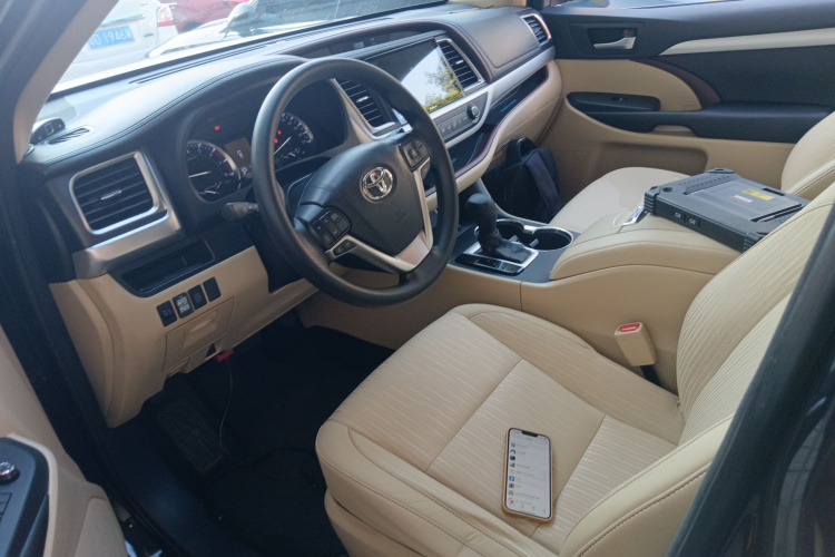 Toyota Highlander 2016 car image #19
