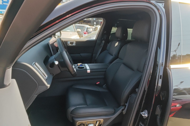 Li L7 2023 car image #19