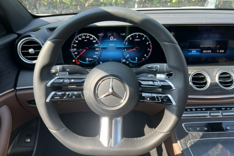 Mercedes-Benz E Class 2021 car image #19