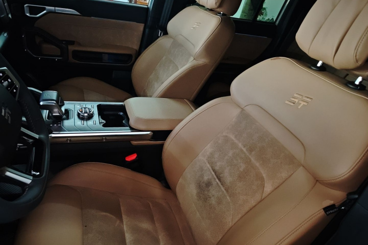 Jetour Traveller 2023 car image #19