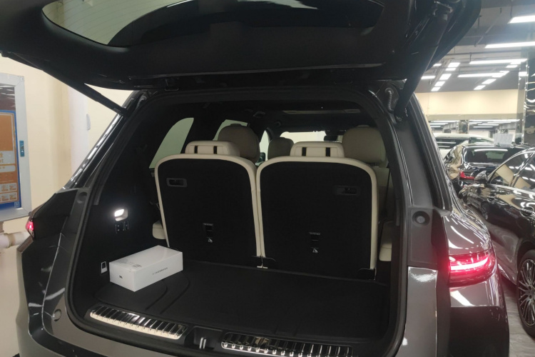 Li L9 2024 صورة سيارة #19