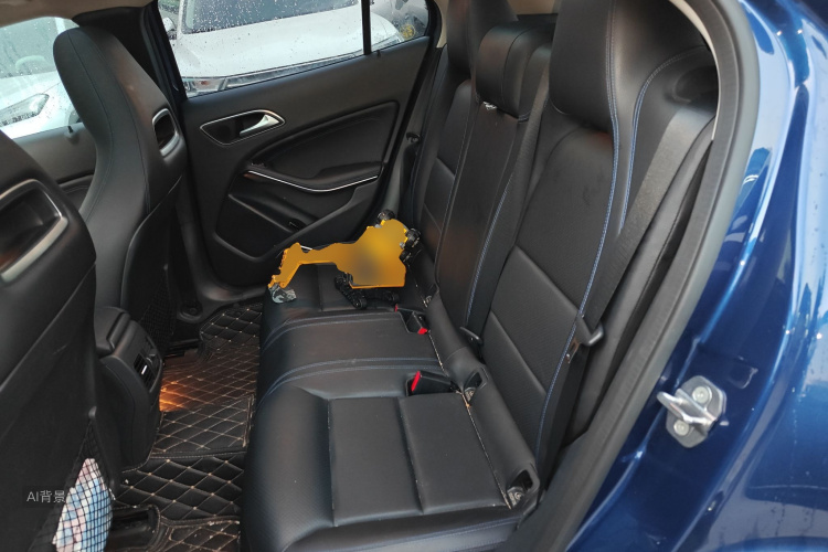 Mercedes-Benz GLA Class 2019 car image #19