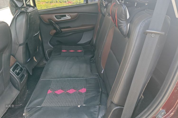 SWM X7 2017 صورة سيارة #19