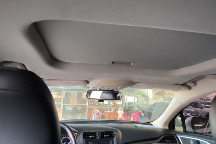 Ford Mondeo 2017 car image #19