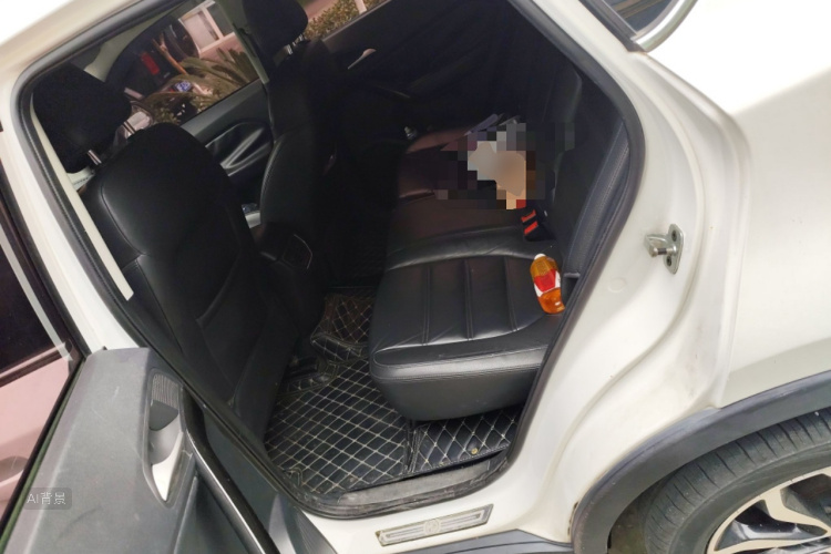 MG GS 2015 car image #19