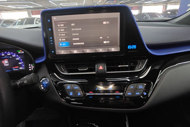 Toyota C-HR EV 2021 изображение автомобиля #19