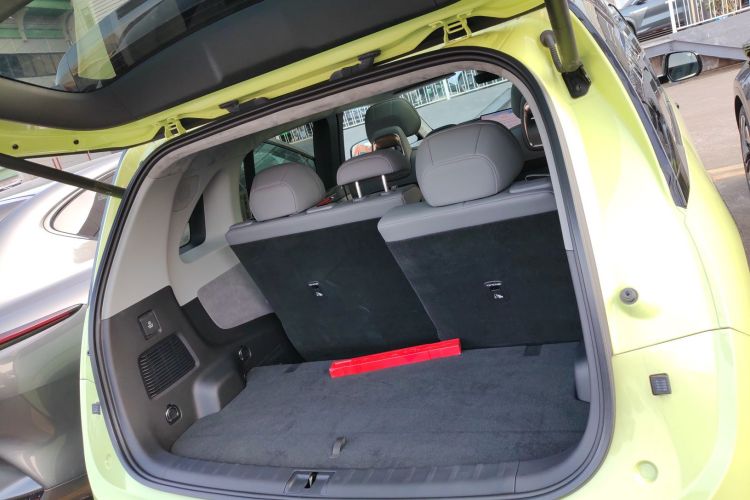 极氪 极氪MIX 2024 汽车图片 #19