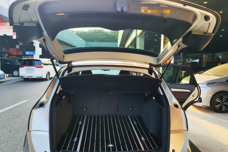 Audi Q5 2017 car image #19