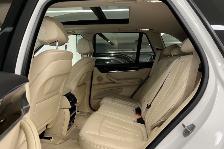 BMW 2015 car image #19