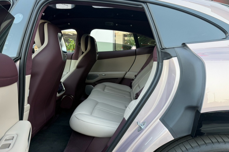 小米汽车 小米YU7 2025 #19 小米汽车 小米YU7 2025 汽车图片 #19