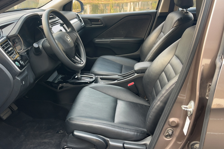 Honda Greiz 2015 car image #19