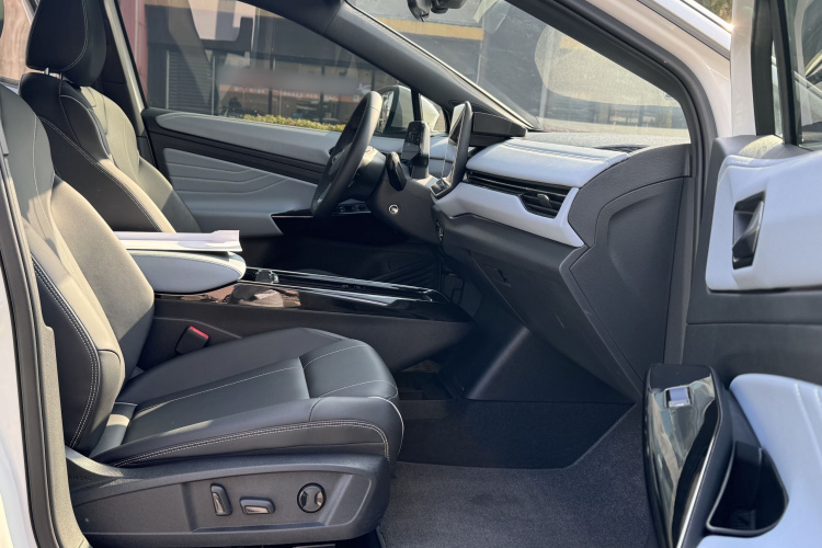 Volkswagen ID.4 X 2024 #19 Volkswagen ID.4 X 2024 car image #19