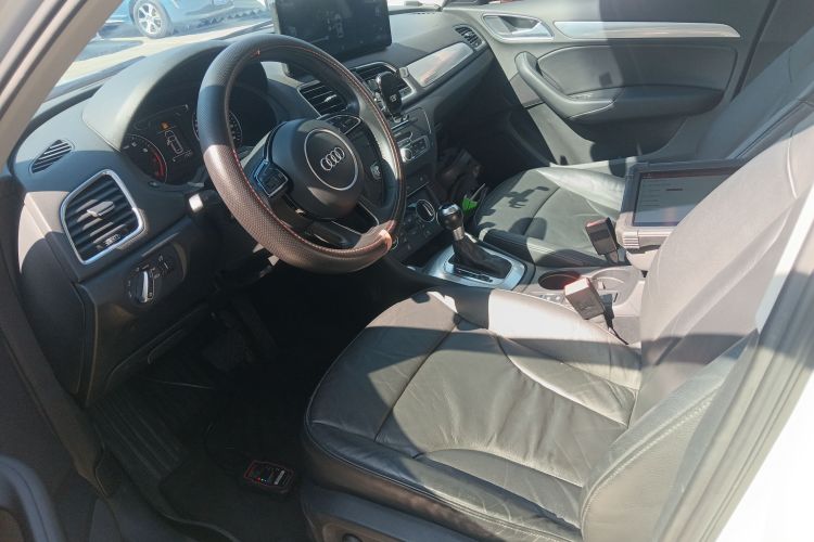 Audi Q3 2016 изображение автомобиля #19