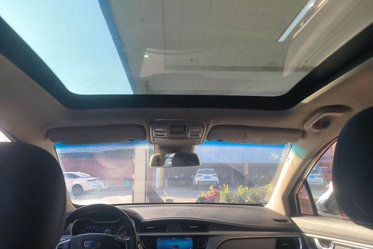 GEELY Emgrand GS 2018 car image #19