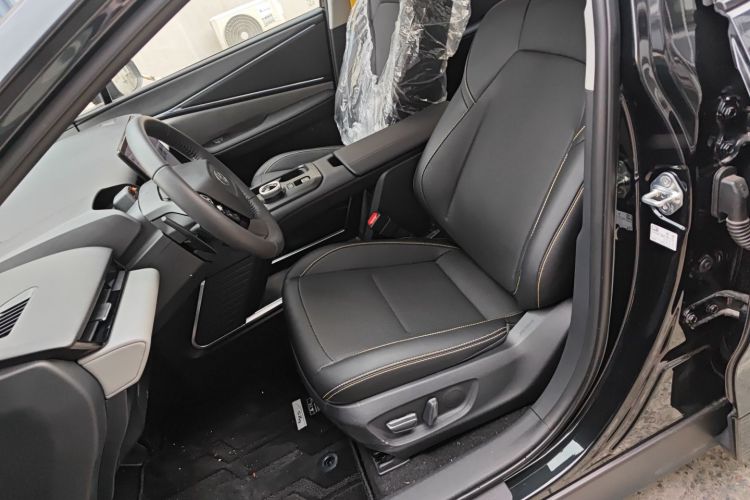 Toyota bZ5 2025 #19 Toyota bZ5 2025 car image #19