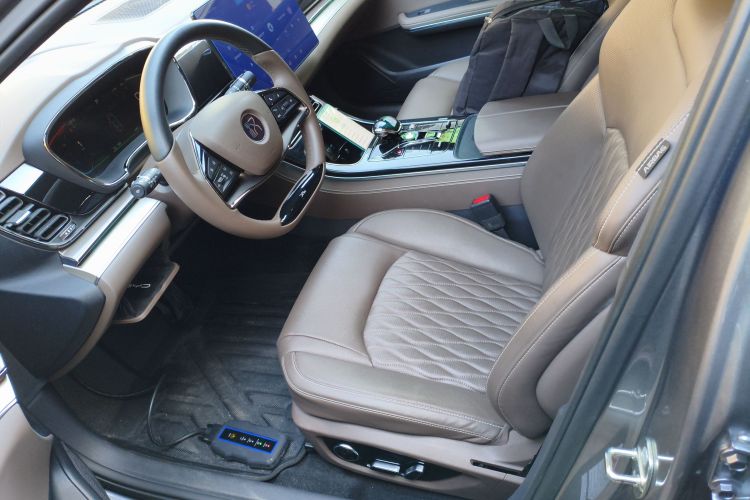 BYD Han 2023 immagine di auto #19