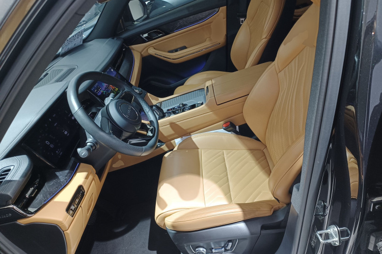 Lynk & Co 09 EM-P 2022 car image #19