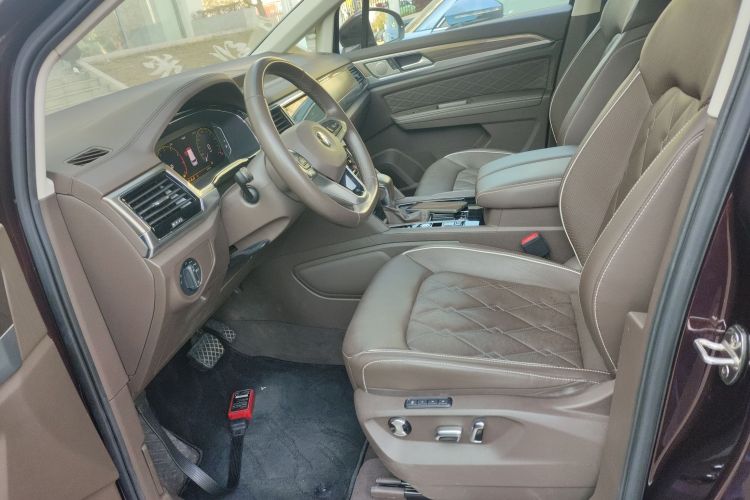 Volkswagen Viloran 2022 car image #19