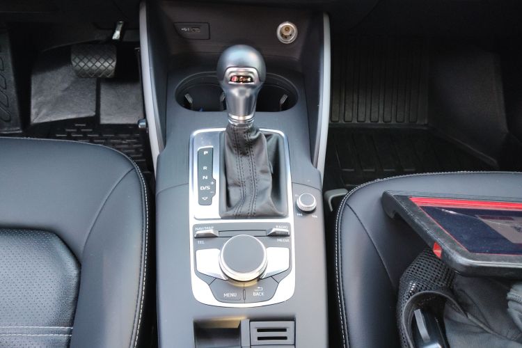 2018 immagine di auto #19