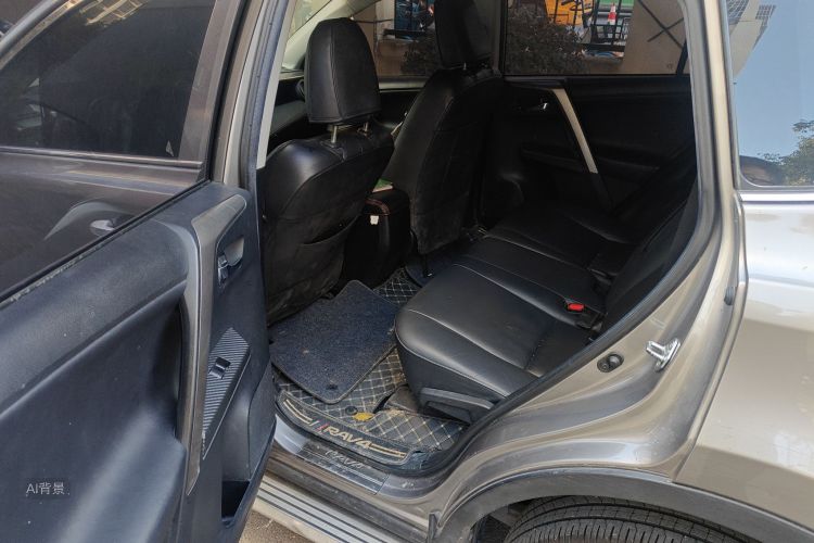 Toyota RAV4 2016 car image #19