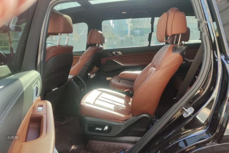 BMW X7 2021 car image #19