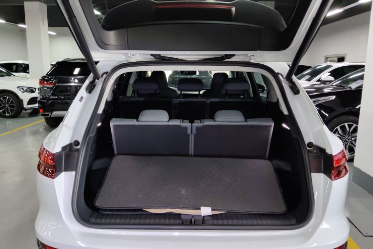 Audi Q5 e-tron 2023 #19 Audi Q5 e-tron 2023 immagine di auto #19