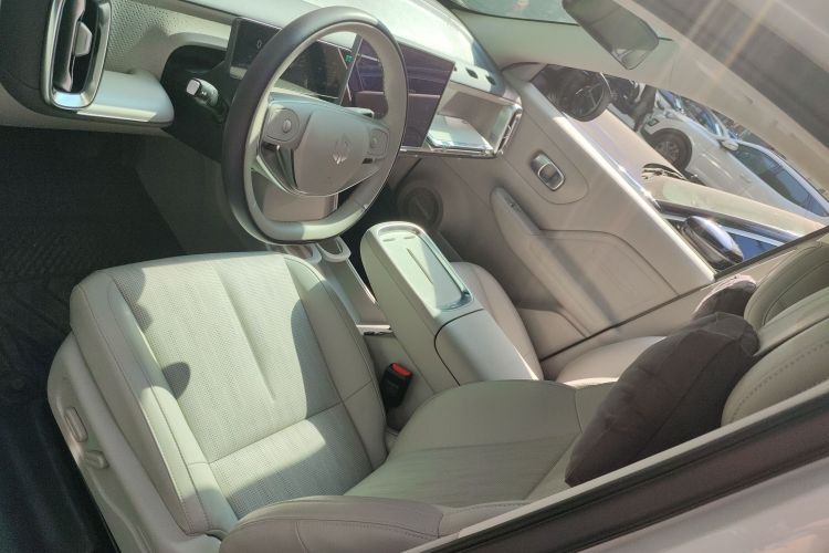 零跑汽车 零跑B10 2025 汽车图片 #19