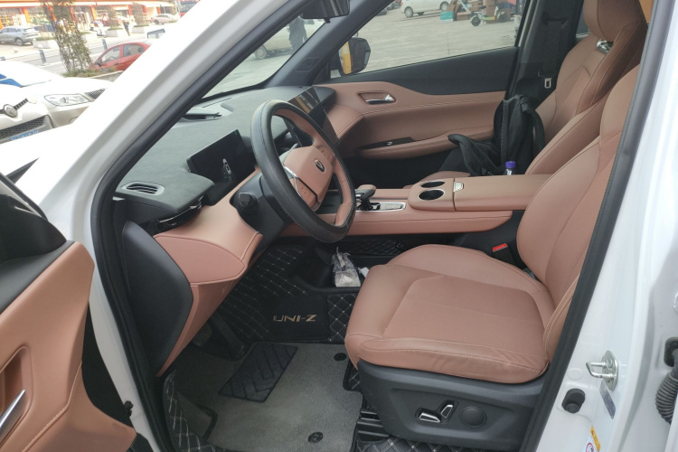 Changan UNI-Z 2025 #19 Changan UNI-Z 2025 car image #19