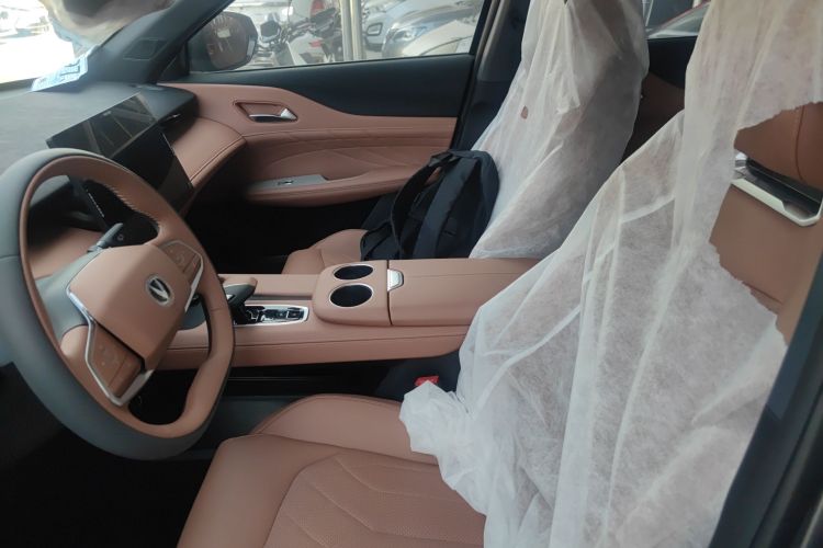 Changan UNI-Z PHEV 2025 car image #19