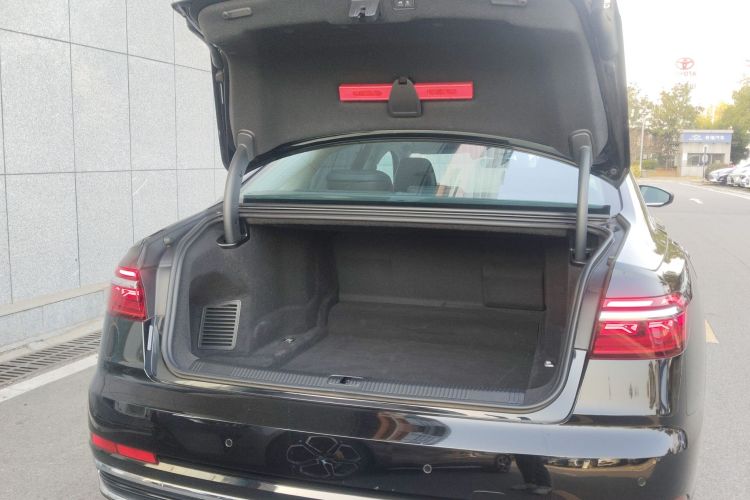 Audi A8 2022 car image #19