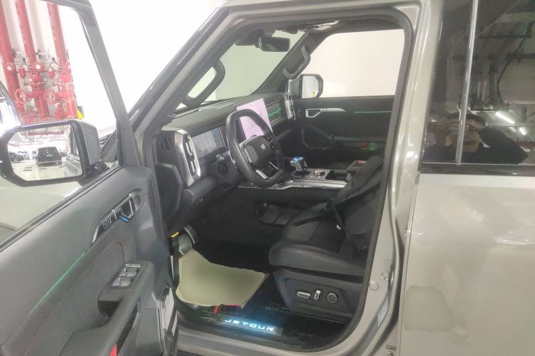 Jetour Traveller 2024 car image #19
