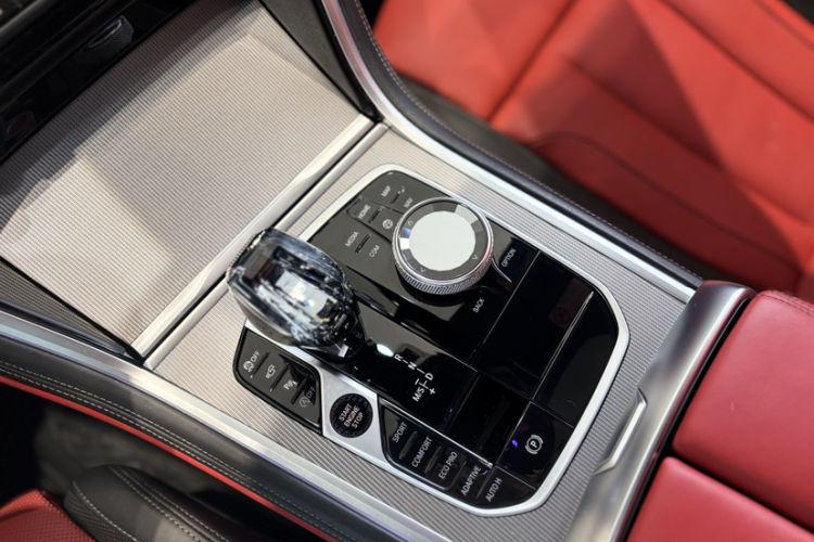 BMW 8 Series 2022 #19 BMW 8 Series 2022 car image #19