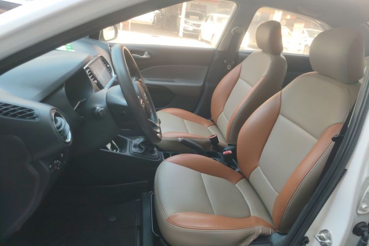 起亚 焕驰 2018 汽车图片 #19