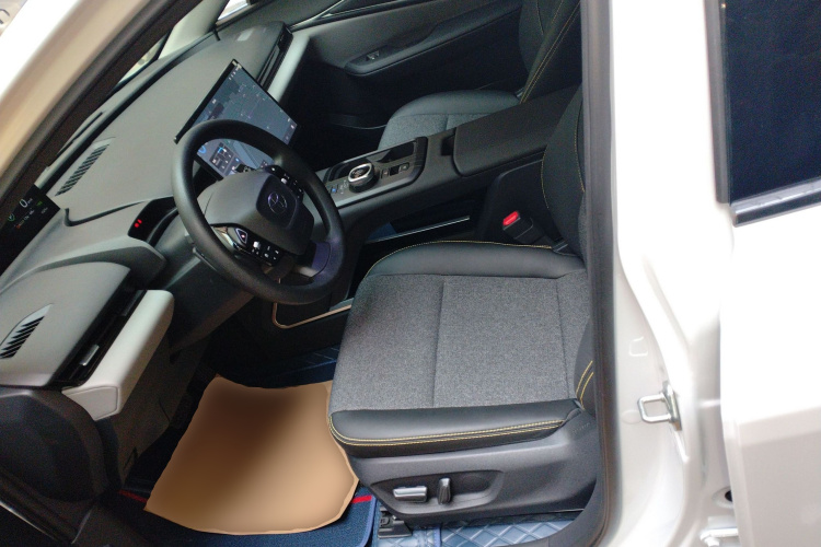 Toyota bZ5 2025 car image #19