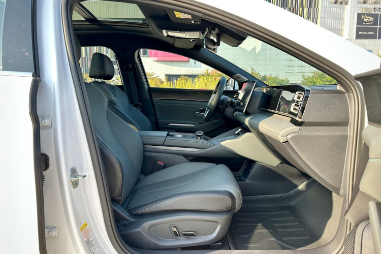 BYD Qin L 2025 #19 BYD Qin L 2025 car image #19