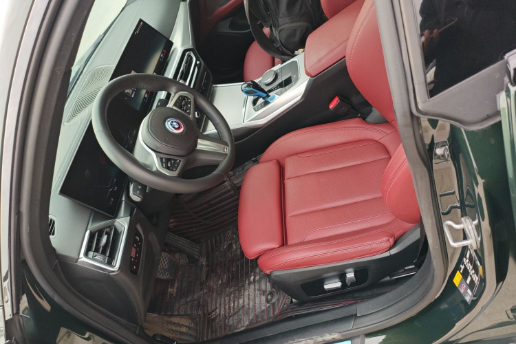 BMW i4 2022 #19 BMW i4 2022 car image #19