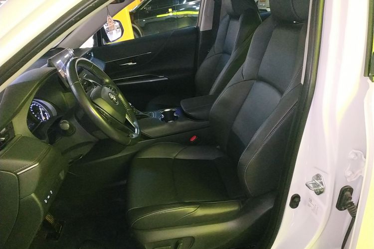 Toyota Venza 2024 صورة سيارة #19