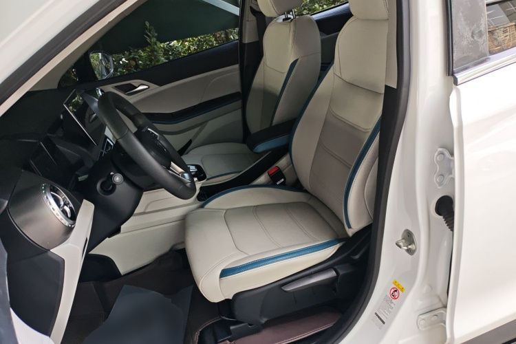 BYD Yuan Pro 2023 immagine di auto #19