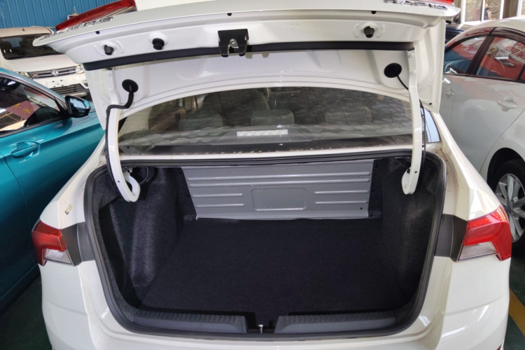 Skoda Rapid 2021 изображение автомобиля #19