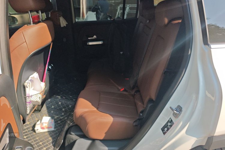 Mercedes-Benz GLB Class 2024 #19 Mercedes-Benz GLB Class 2024 car image #19