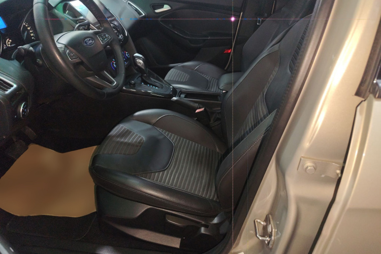 Ford Focus 2016 image de voiture #19