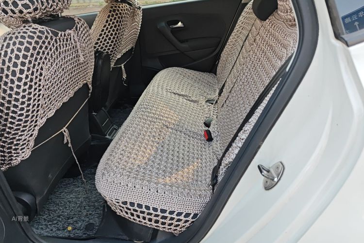 Polo 2015 car image #19