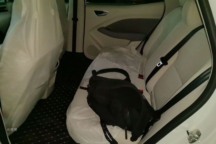 MG 4 EV 2025 immagine di auto #19