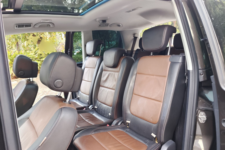 Volkswagen Sharan 2015 imagem de carro #19