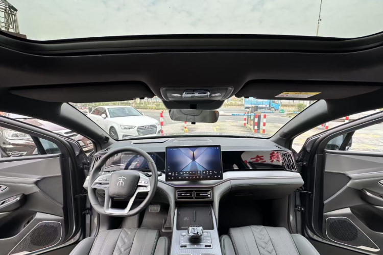 BYD SongL DM-i 2025 car image #19