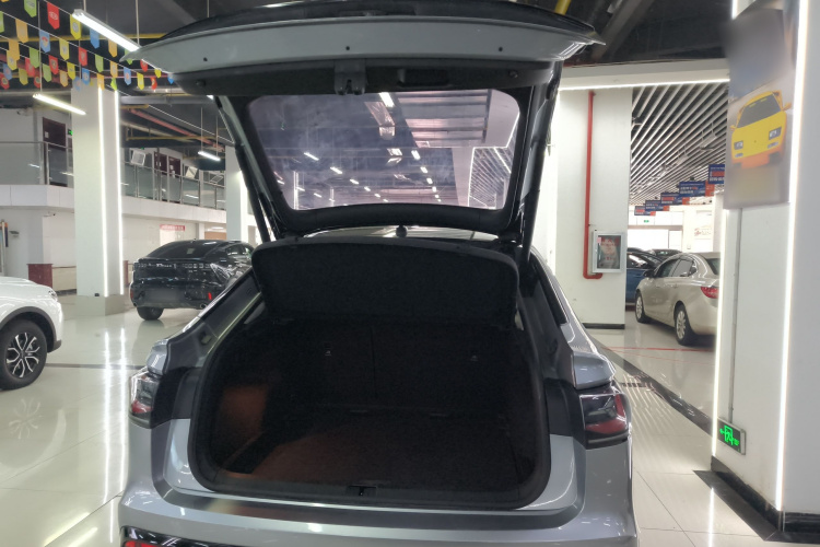 Volkswagen Tiguan X 2021 صورة سيارة #19