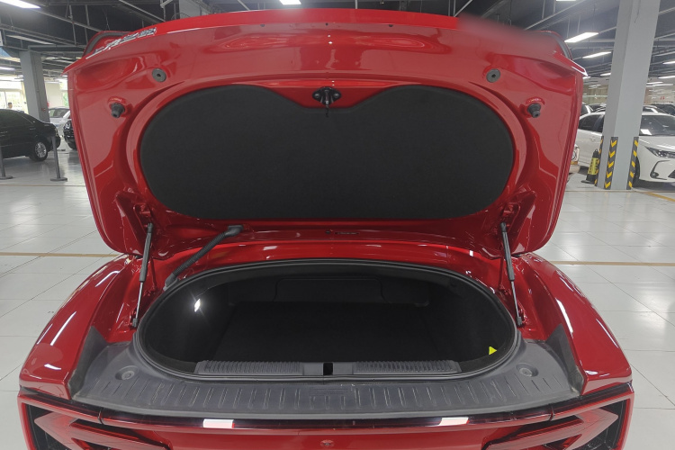 MG Cyberster 2025 car image #19