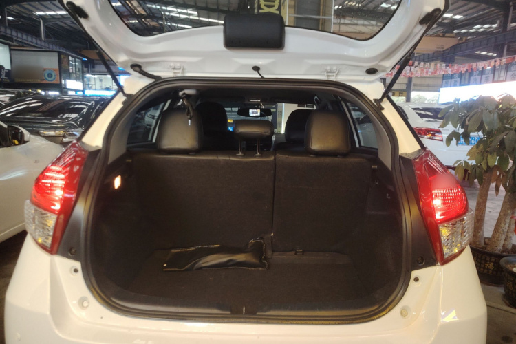 Toyota Yaris L Zhixuan 2015 #19 Toyota Yaris L Zhixuan 2015 car image #19