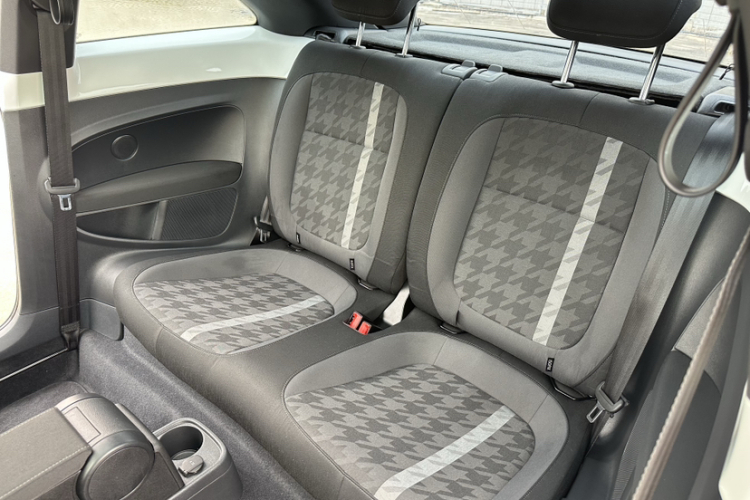 Volkswagen Beetle 2017 immagine di auto #19