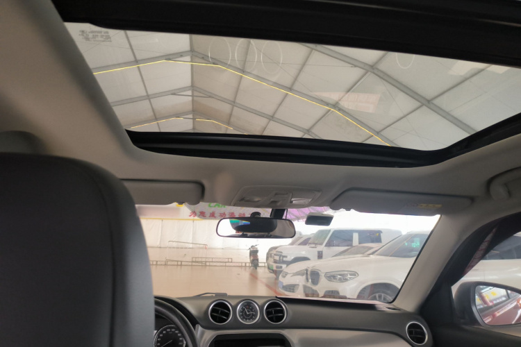 Suzuki Vitara 2016 image de voiture #19